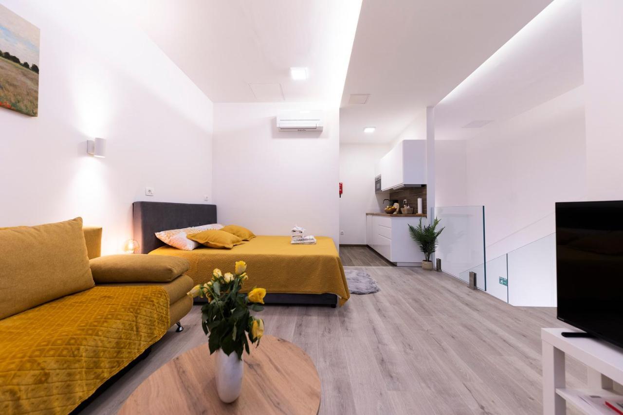 Studio Apartments Heart Of ซาดาร์ ภายนอก รูปภาพ